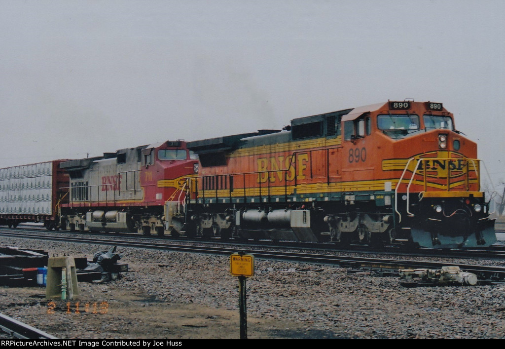 BNSF 890 East